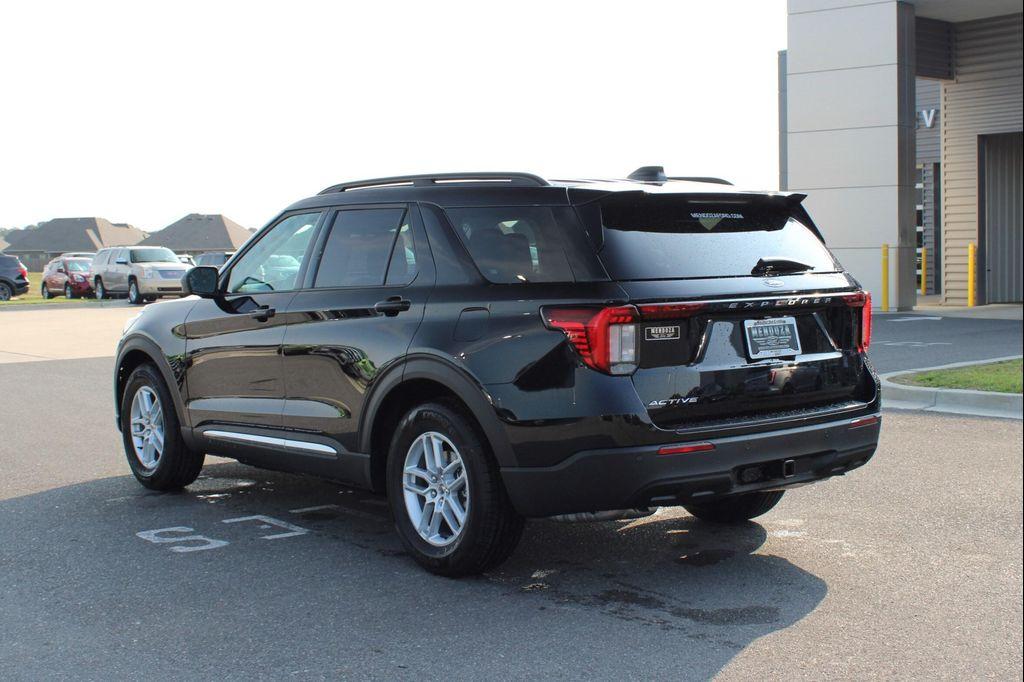 new 2025 Ford Explorer car, priced at $41,745