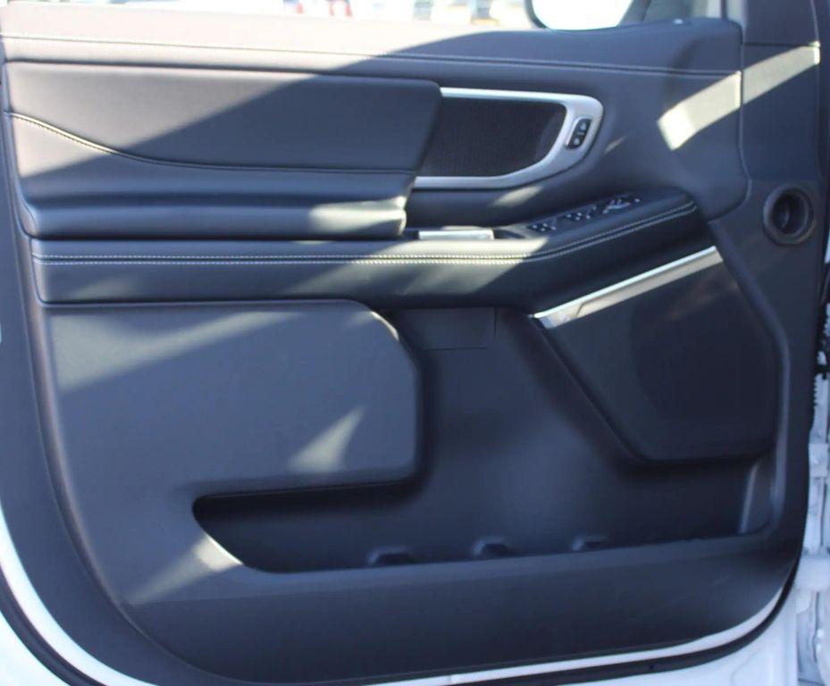 new 2025 Ford Expedition car, priced at $84,730