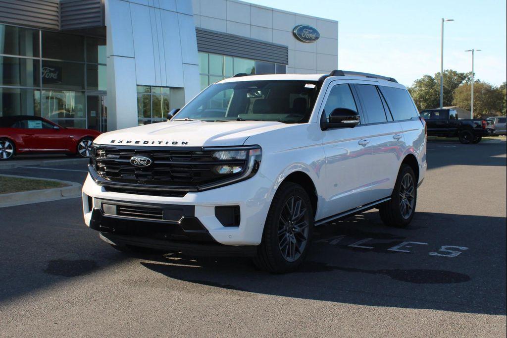 new 2025 Ford Expedition car, priced at $84,730