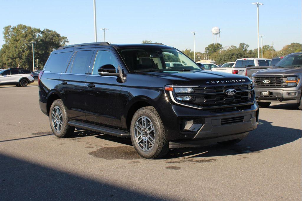 new 2025 Ford Expedition car, priced at $72,485