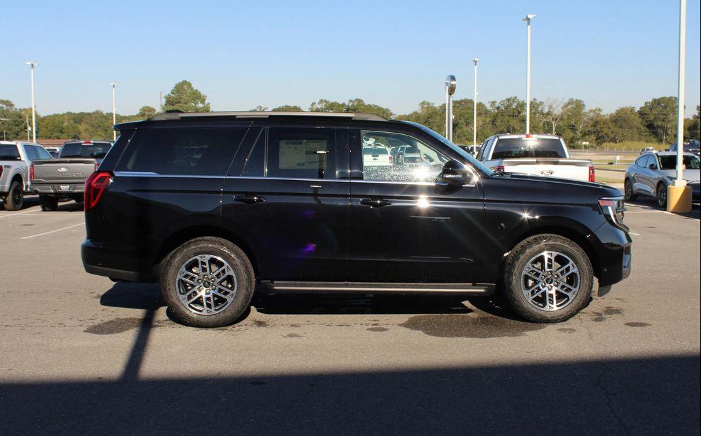 new 2025 Ford Expedition car, priced at $72,485