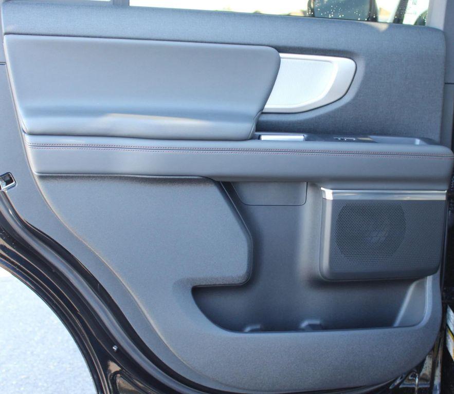 new 2025 Ford Expedition car, priced at $72,485