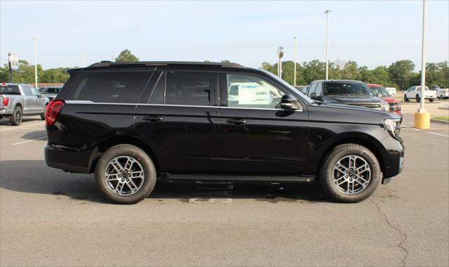 new 2025 Ford Expedition car, priced at $68,210