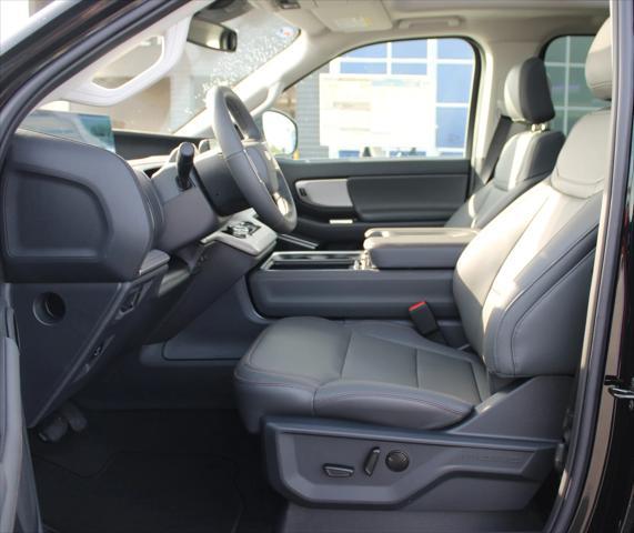 new 2025 Ford Expedition car, priced at $68,210