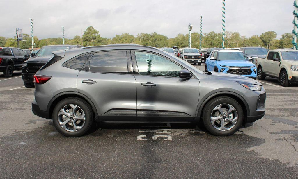 new 2025 Ford Escape car, priced at $27,075