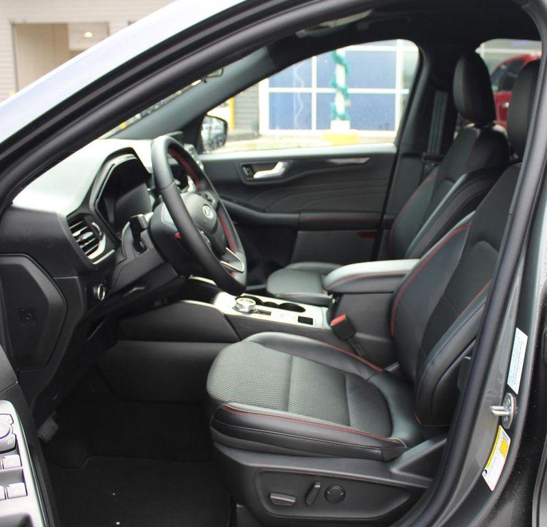 new 2025 Ford Escape car, priced at $27,075