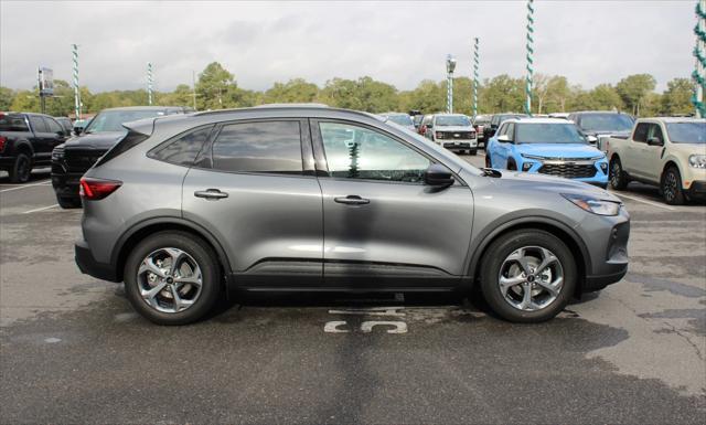 new 2025 Ford Escape car, priced at $33,075