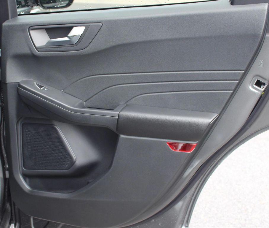new 2025 Ford Escape car, priced at $27,075