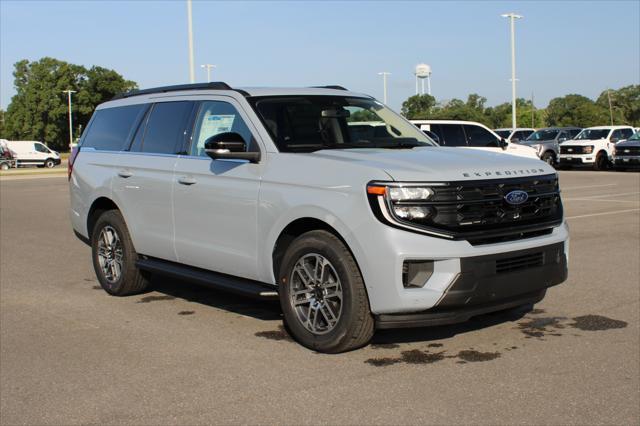 new 2025 Ford Expedition car, priced at $71,700