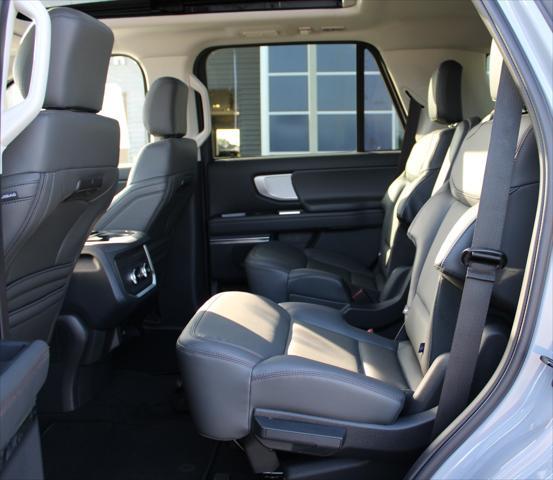 new 2025 Ford Expedition car, priced at $71,700