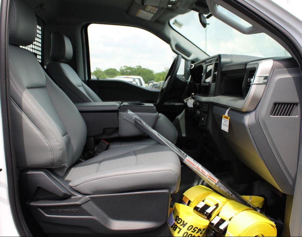 new 2025 Ford F-450 car, priced at $83,975