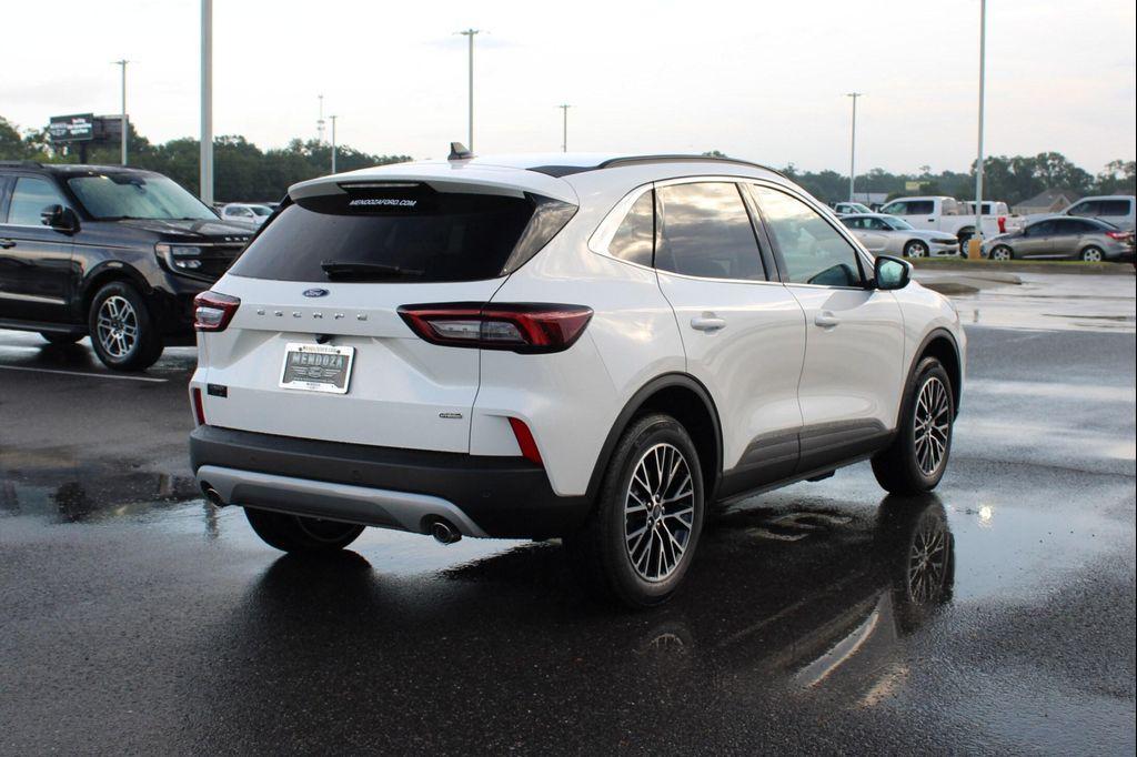 new 2025 Ford Escape PHEV car, priced at $34,890
