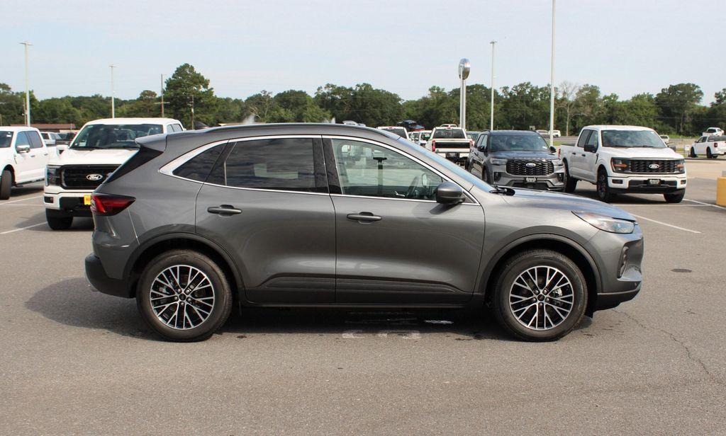 new 2025 Ford Escape PHEV car, priced at $38,425