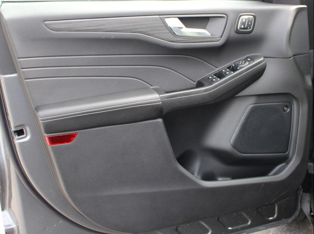 new 2025 Ford Escape PHEV car, priced at $38,425