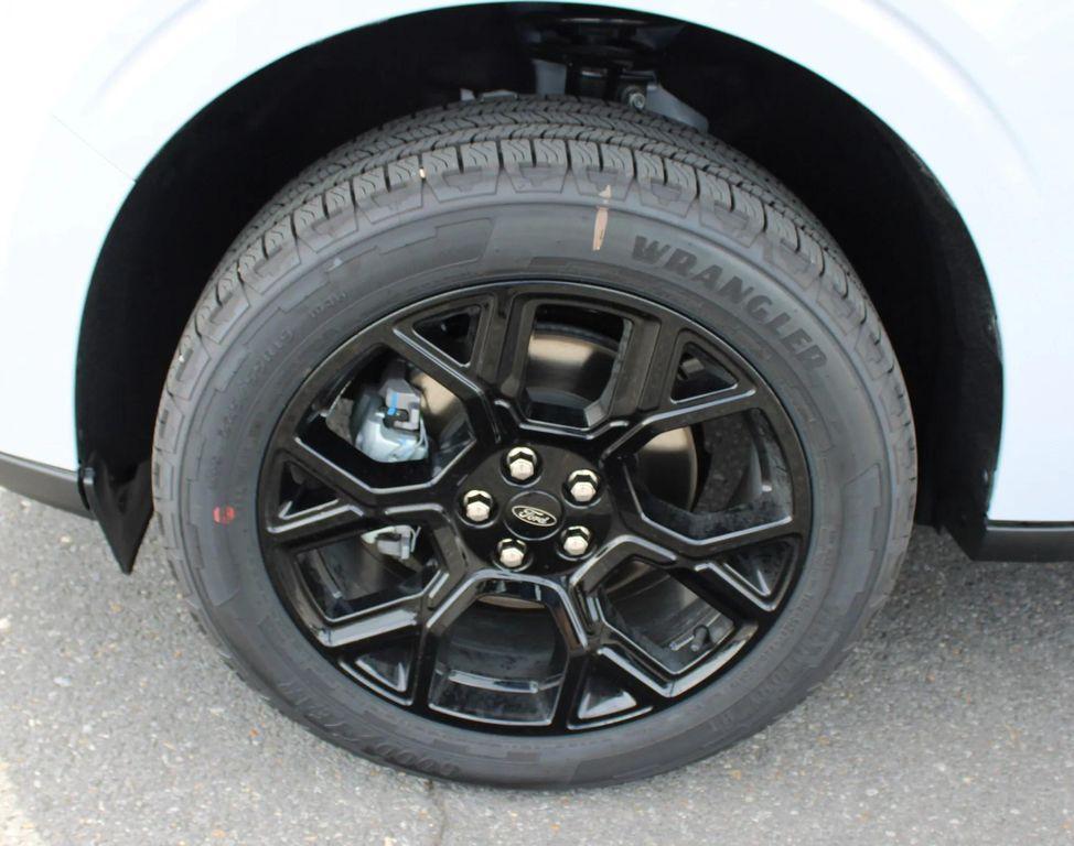 new 2025 Ford Maverick car, priced at $38,760