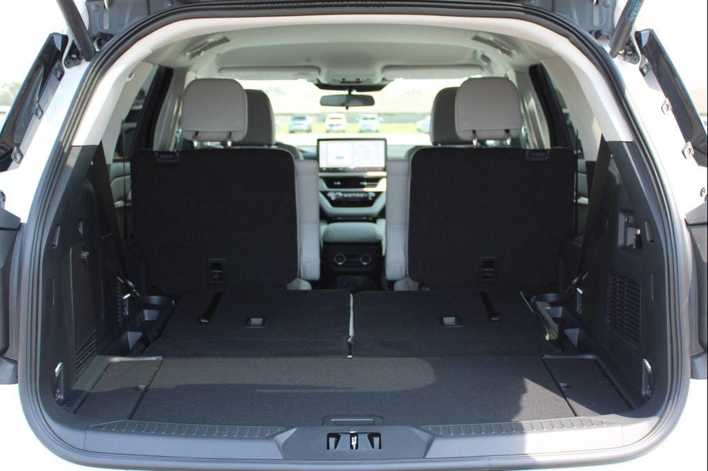 new 2025 Ford Explorer car, priced at $46,200