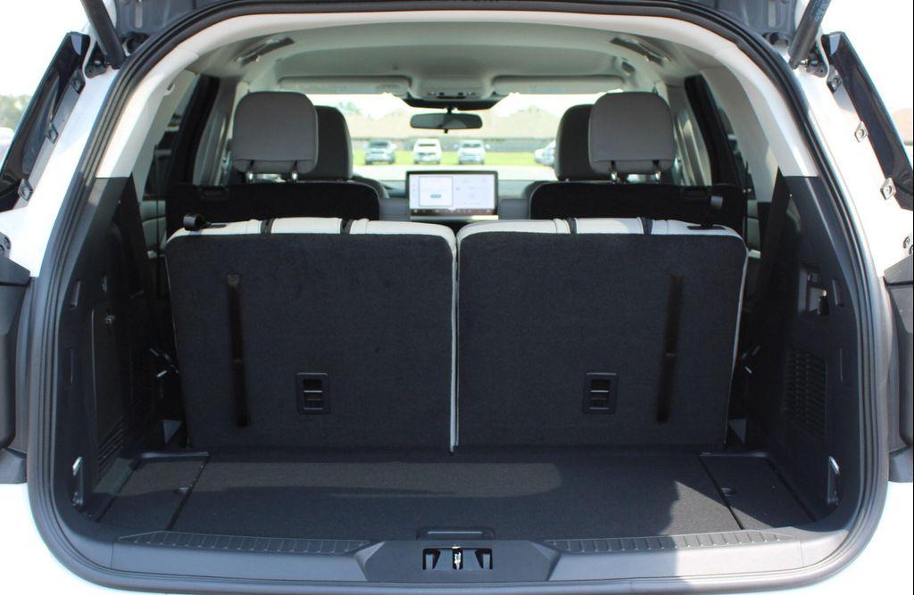 new 2025 Ford Explorer car, priced at $46,200