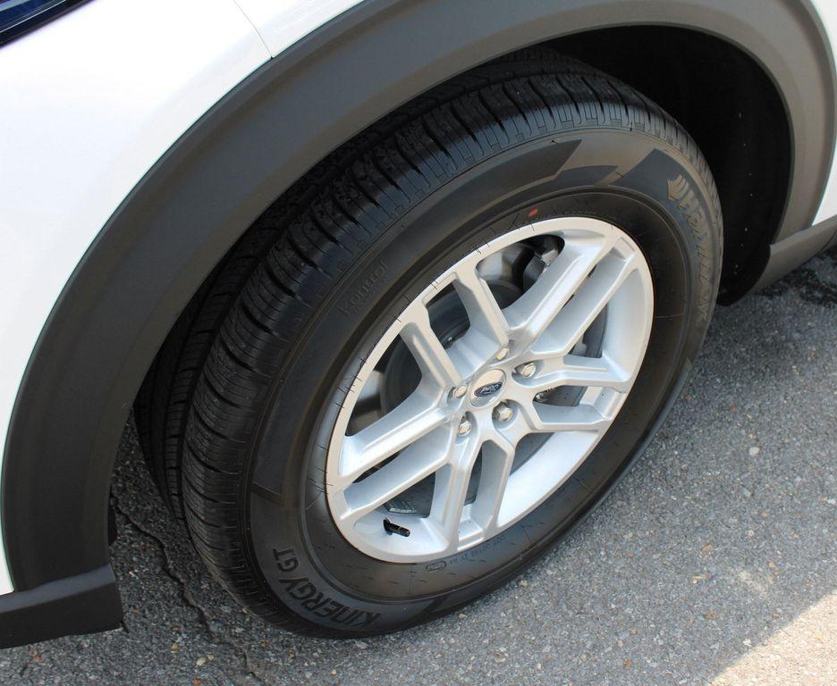 new 2025 Ford Explorer car, priced at $46,200