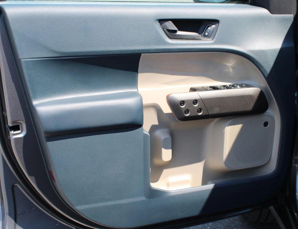 new 2025 Ford Maverick car, priced at $39,230