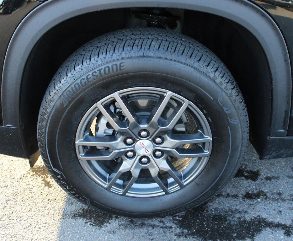 used 2025 GMC Acadia car, priced at $36,997