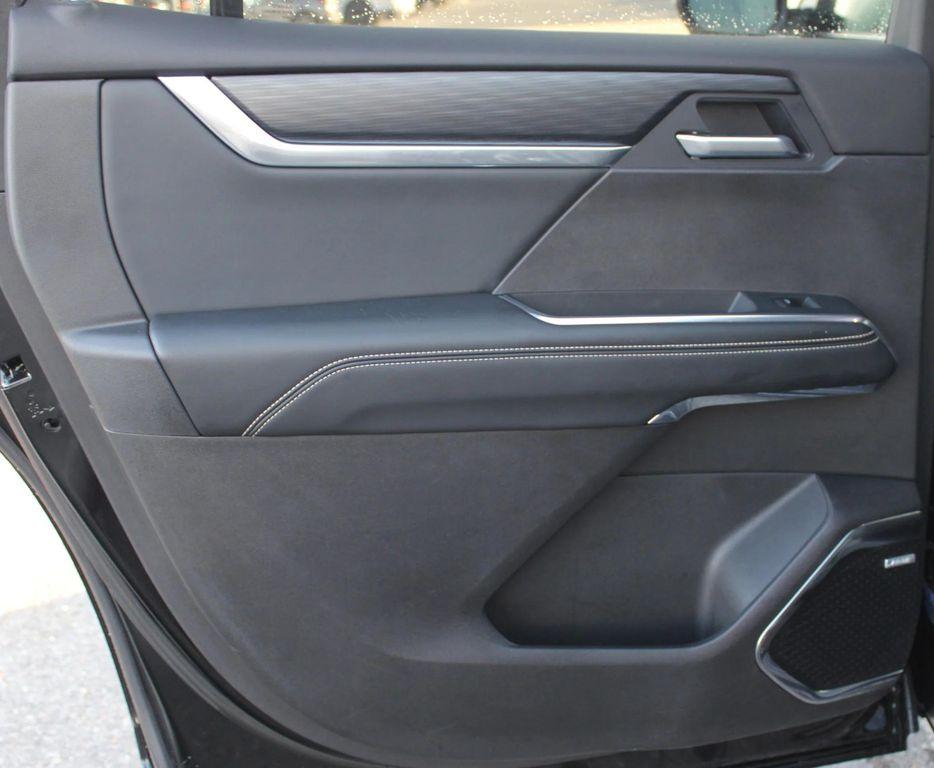 used 2025 GMC Acadia car, priced at $36,997