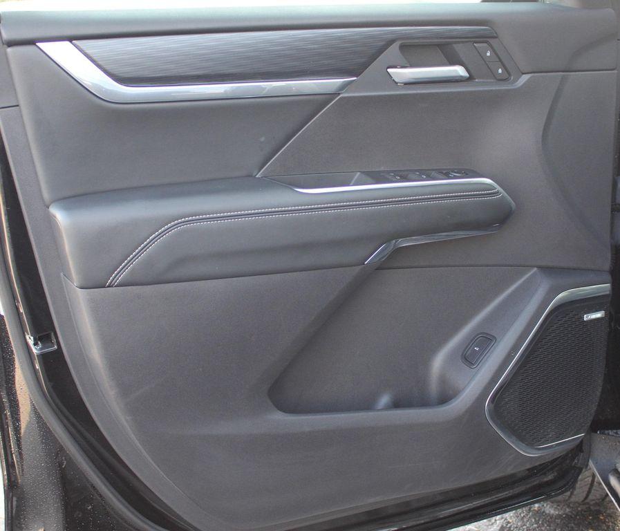 used 2025 GMC Acadia car, priced at $36,997