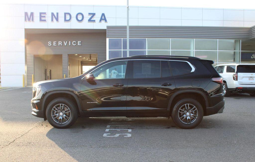 used 2025 GMC Acadia car, priced at $38,917