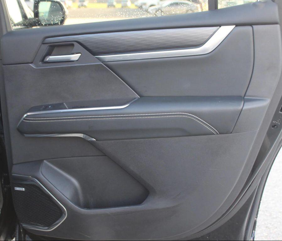 used 2025 GMC Acadia car, priced at $36,997