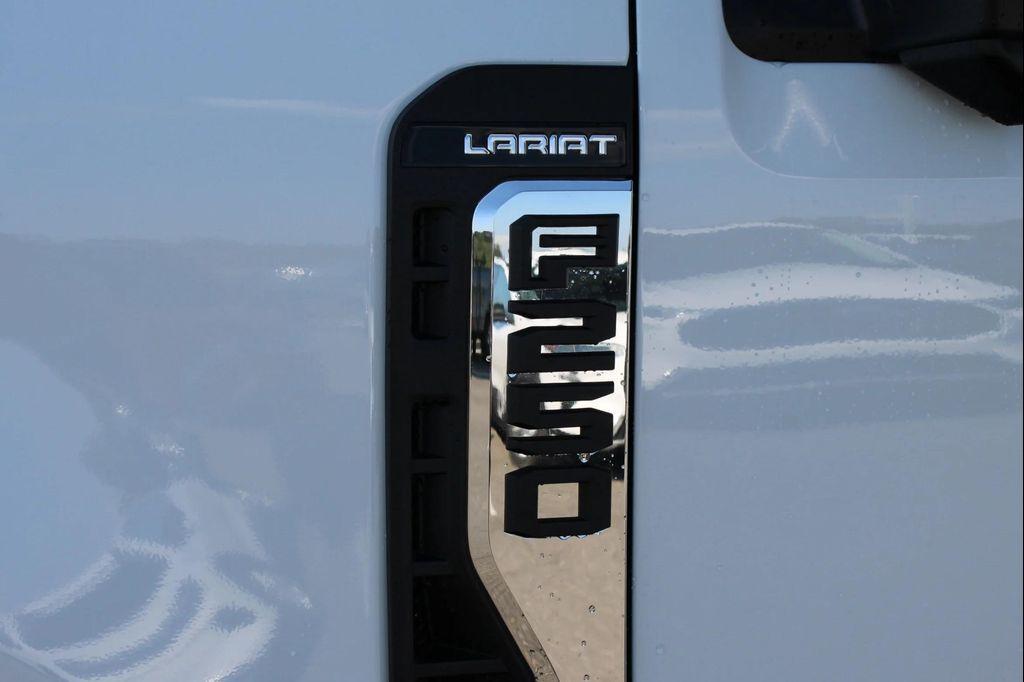 new 2025 Ford F-250 car, priced at $75,335