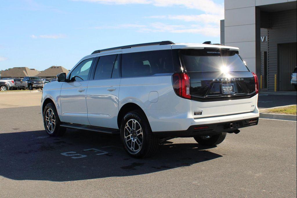 new 2025 Ford Expedition Max car, priced at $73,320