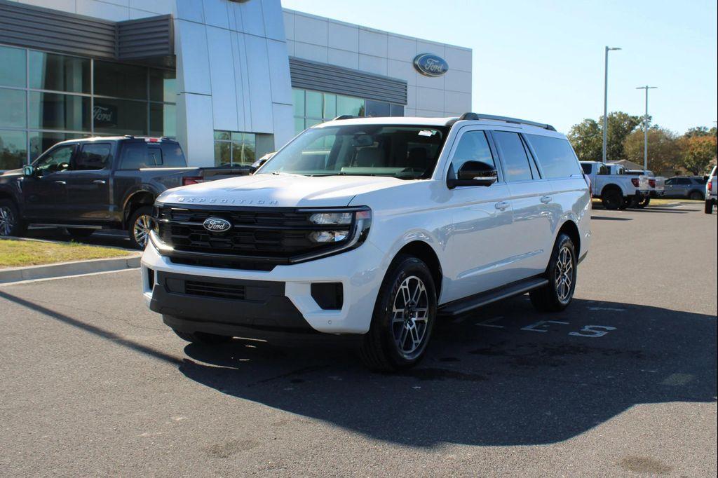 new 2025 Ford Expedition Max car, priced at $73,320