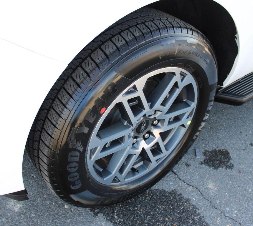 new 2025 Ford Expedition Max car, priced at $73,320