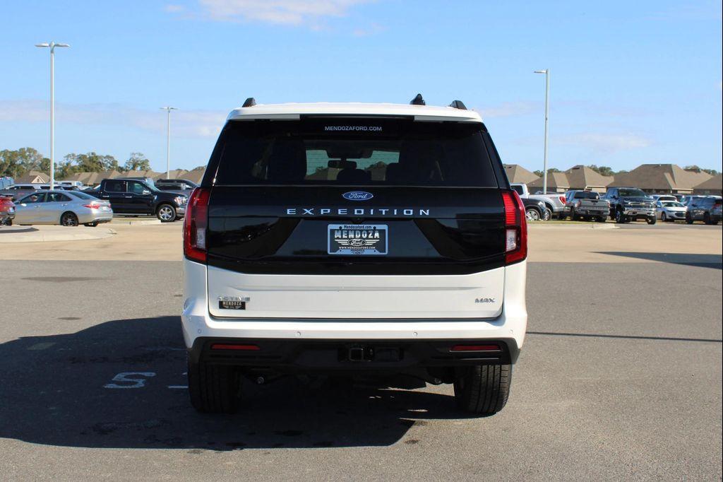 new 2025 Ford Expedition Max car, priced at $73,320