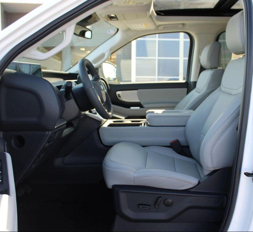 new 2025 Ford Expedition Max car, priced at $73,320