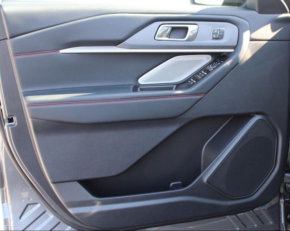 new 2025 Ford Explorer car, priced at $59,915