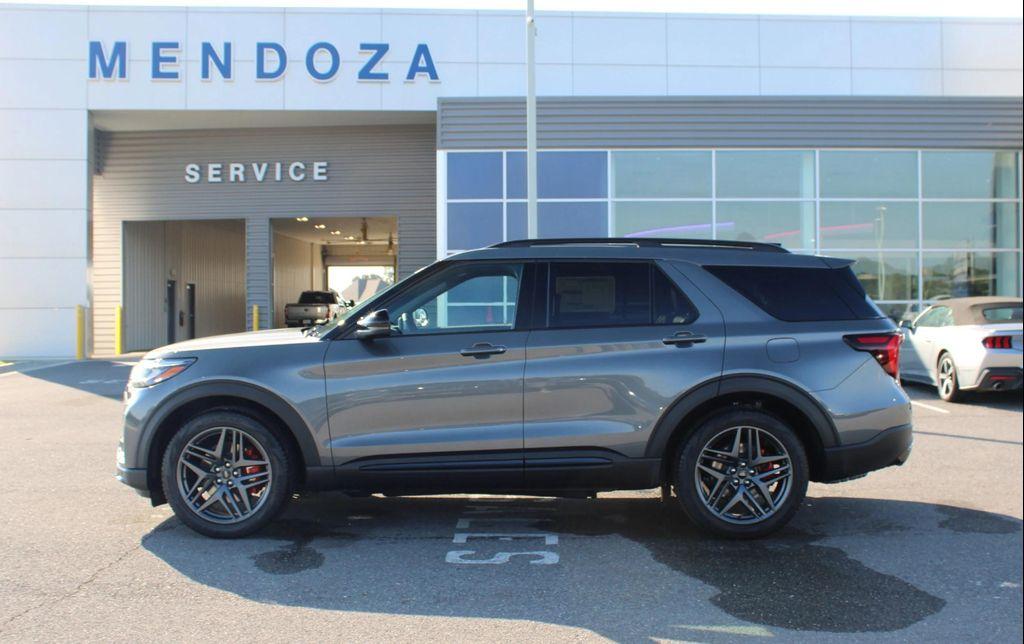 new 2025 Ford Explorer car, priced at $59,915