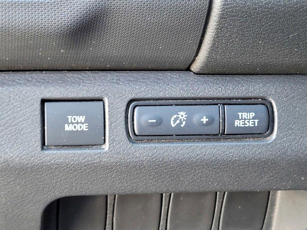 used 2022 Nissan Frontier car, priced at $27,995