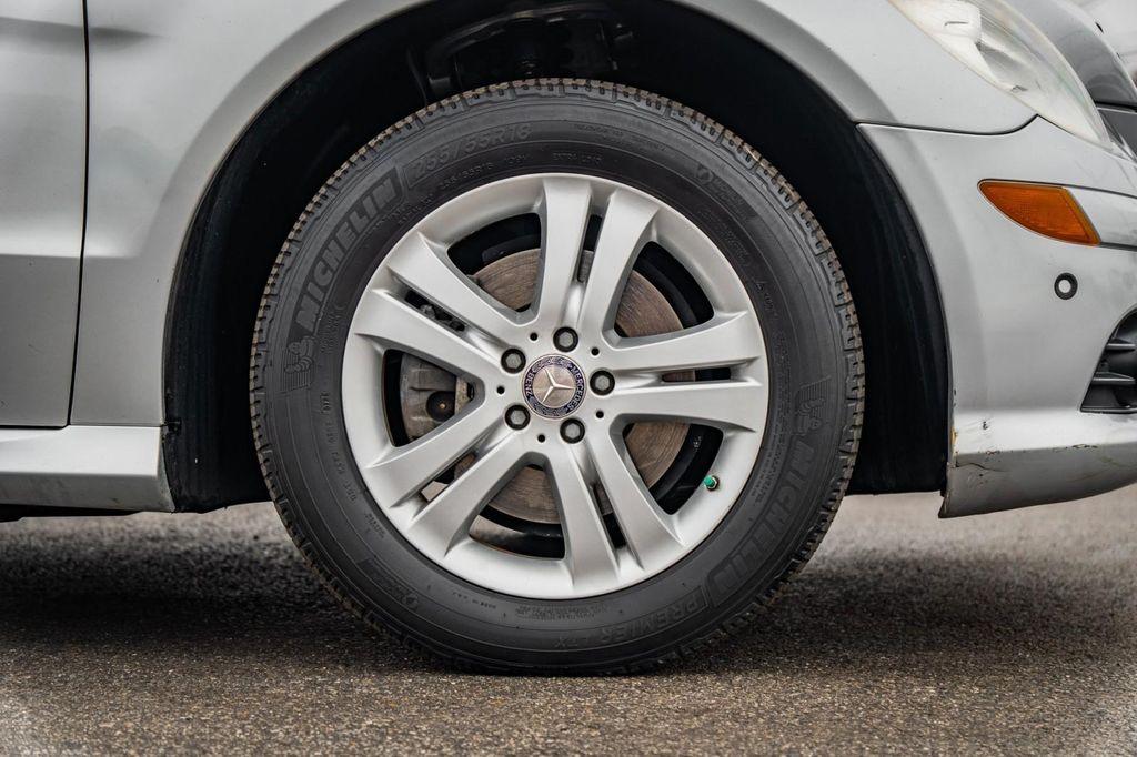 used 2009 Mercedes-Benz R-Class car, priced at $7,500