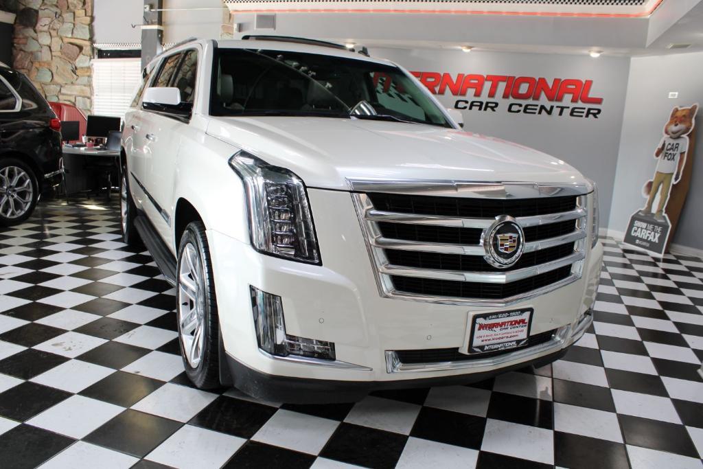 used 2015 Cadillac Escalade ESV car, priced at $22,090