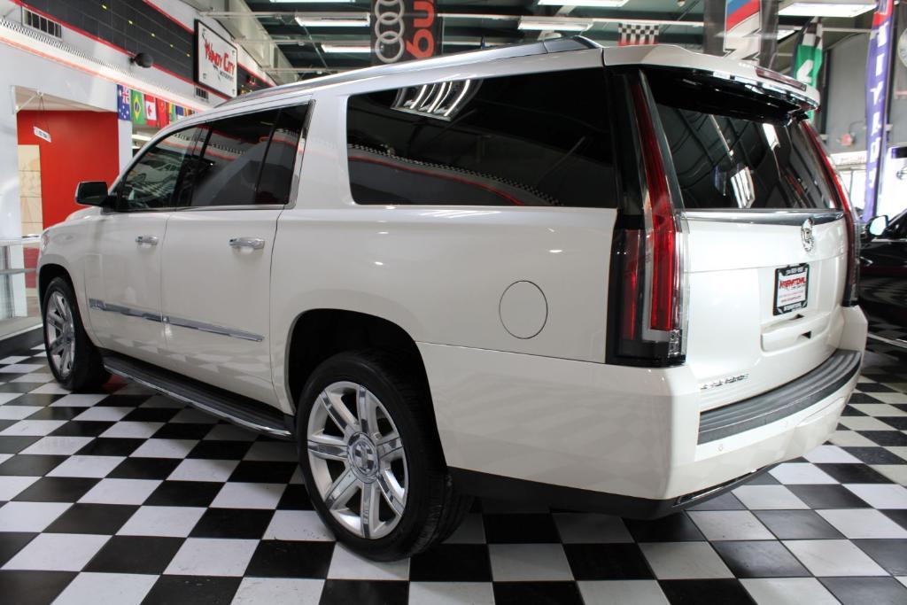 used 2015 Cadillac Escalade ESV car, priced at $22,090