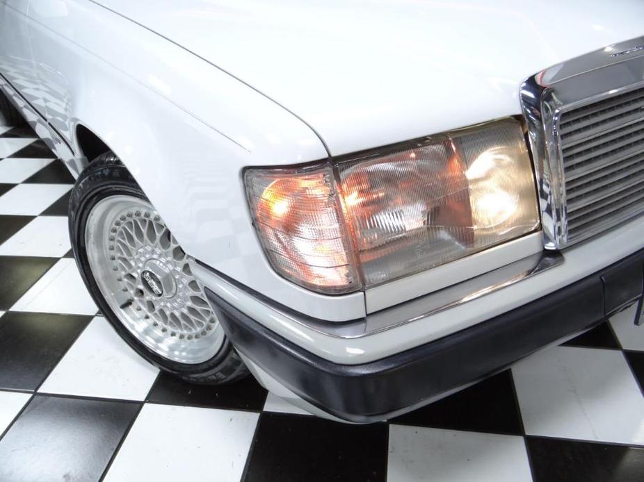used 1992 Mercedes-Benz E-Class car, priced at $9,990
