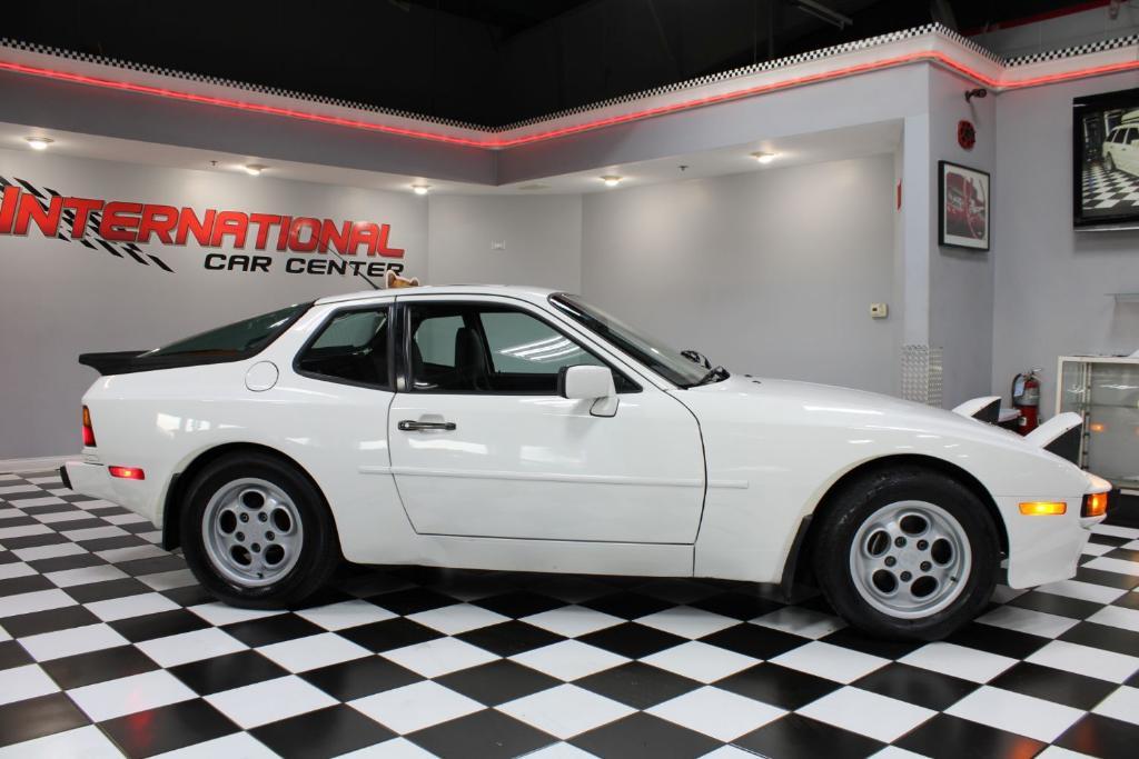 used 1988 Porsche 944 car, priced at $14,990