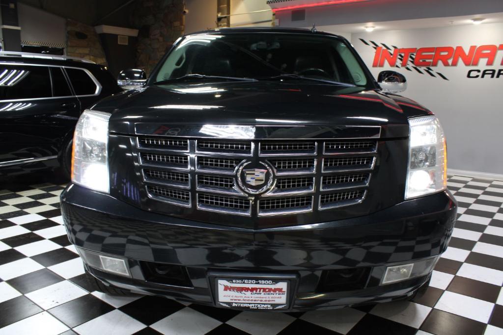 used 2011 Cadillac Escalade ESV car, priced at $5,990