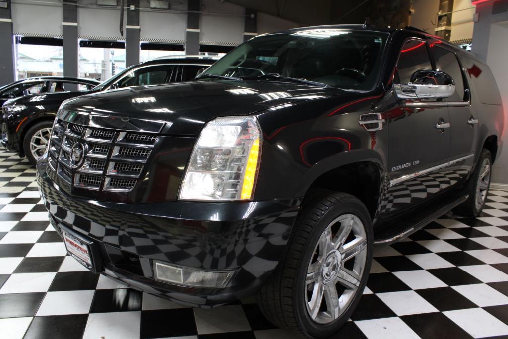 used 2011 Cadillac Escalade ESV car, priced at $5,990