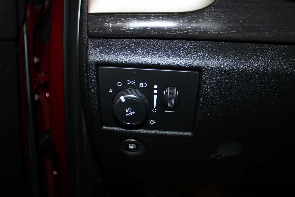 used 2014 Jeep Grand Cherokee car, priced at $11,990