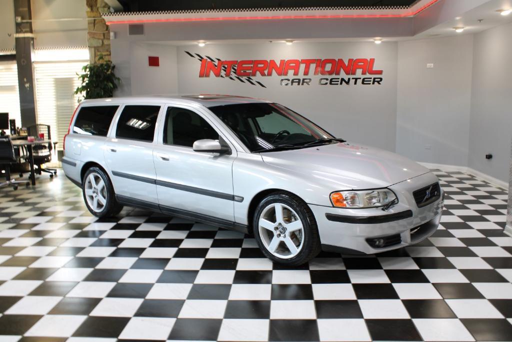 used 2004 Volvo V70 car, priced at $10,490