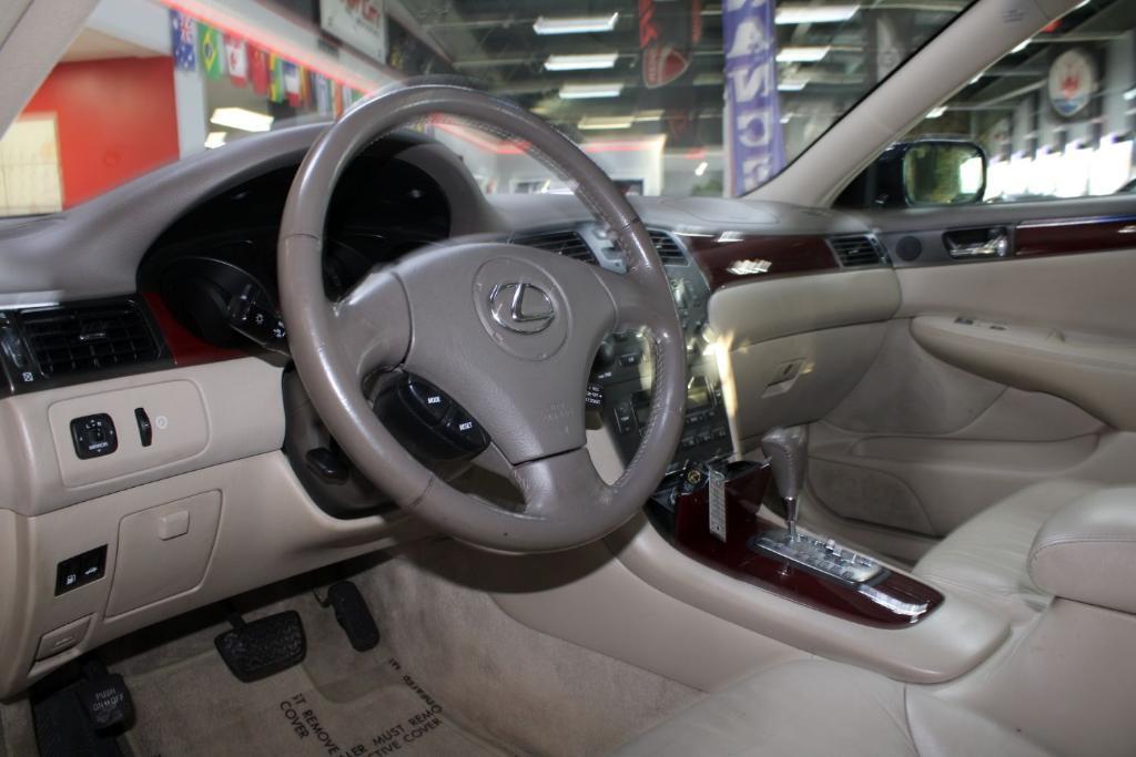 used 2004 Lexus ES 330 car, priced at $8,490