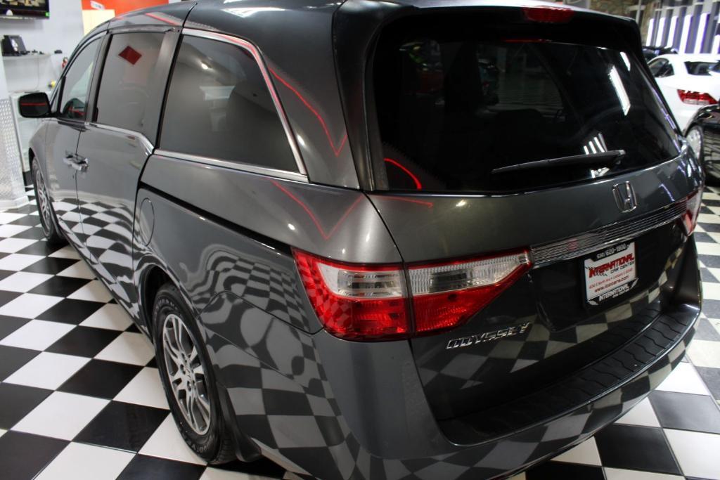 used 2013 Honda Odyssey car, priced at $9,990