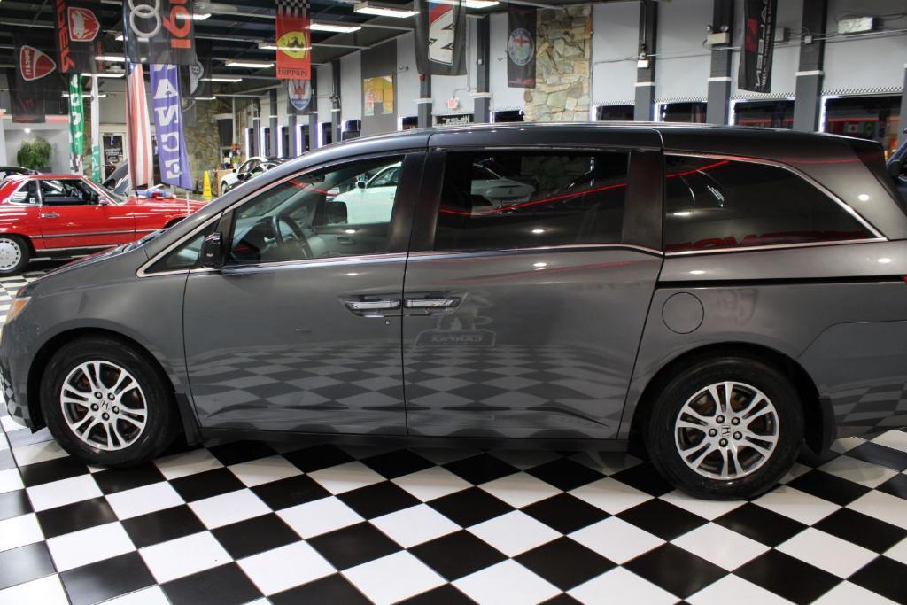 used 2013 Honda Odyssey car, priced at $9,990