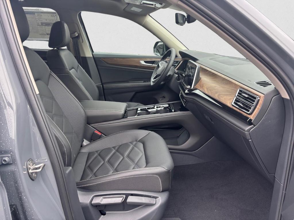 new 2026 Volkswagen Atlas car, priced at $47,728